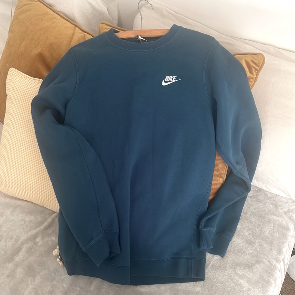 nike sweatshirt:)